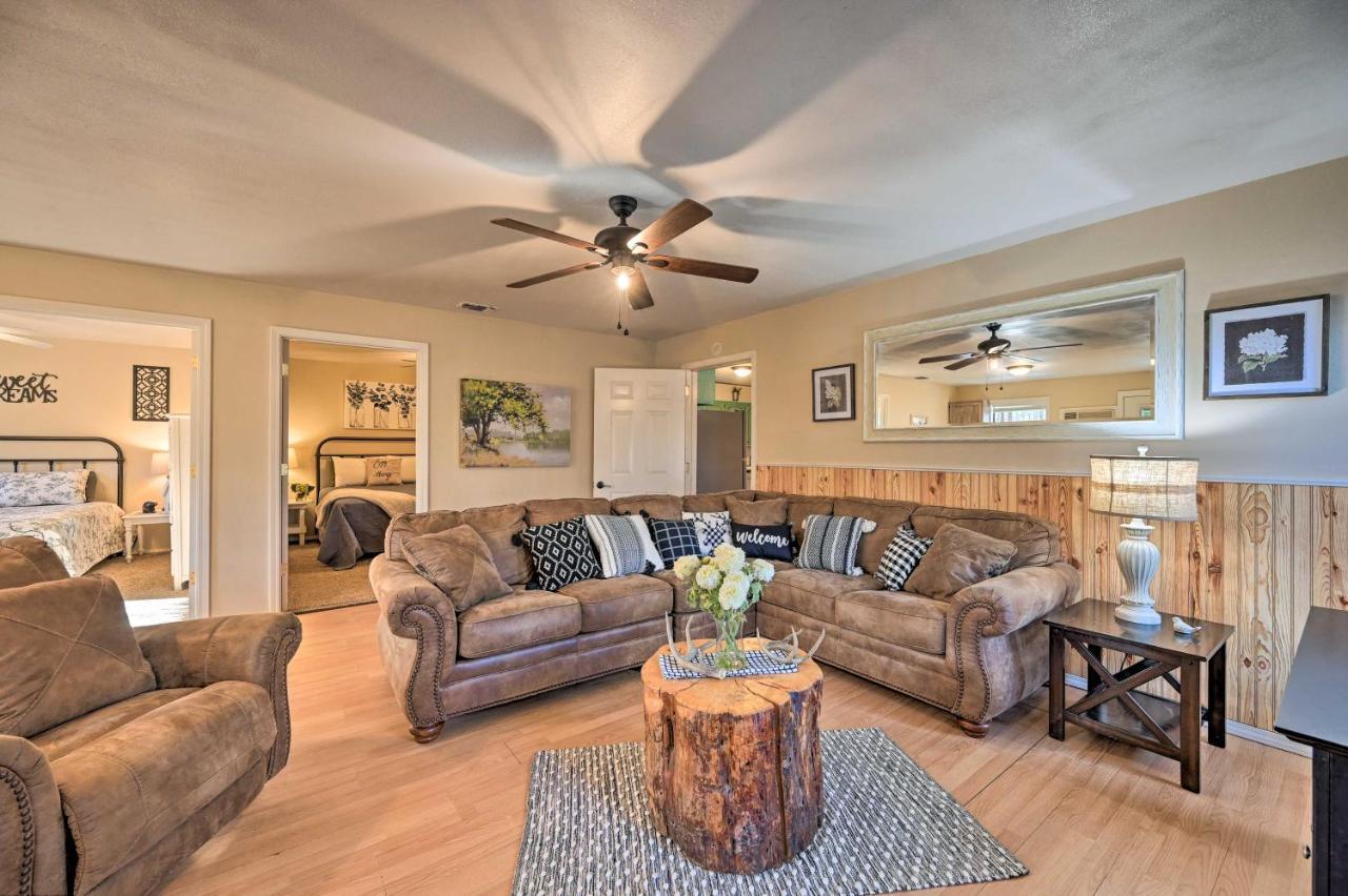 Pet-Friendly Shady Oaks Broken Bow Gem With Patio! Villa Luaran gambar