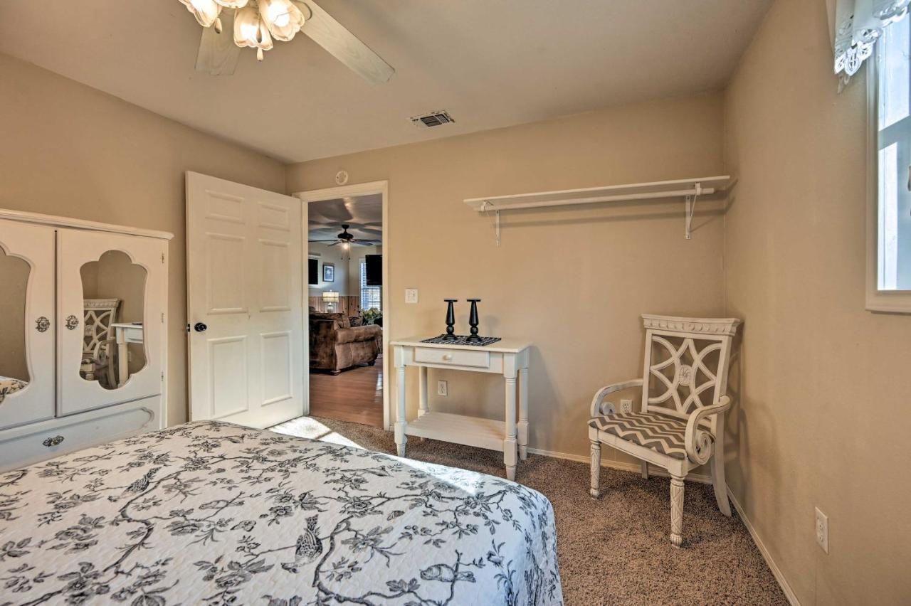 Pet-Friendly Shady Oaks Broken Bow Gem With Patio! Villa Luaran gambar